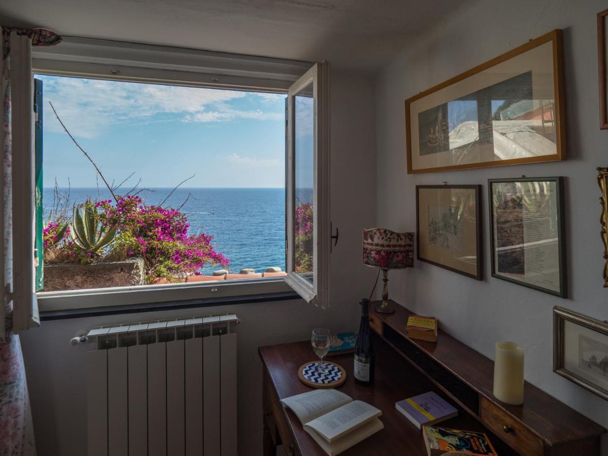 Refilea Sea View Tower Villa Vernazza Esterno foto